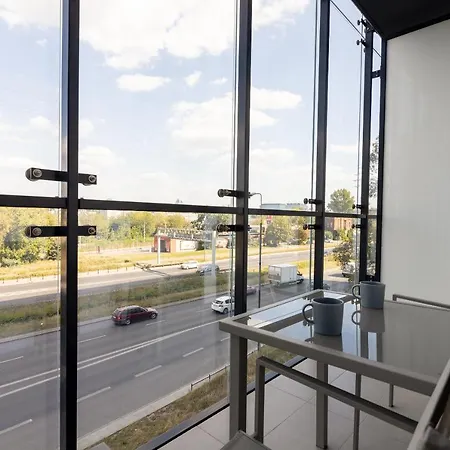 Yellow Sunset ורשה