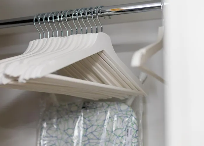 Yellow Sunset Apartment *