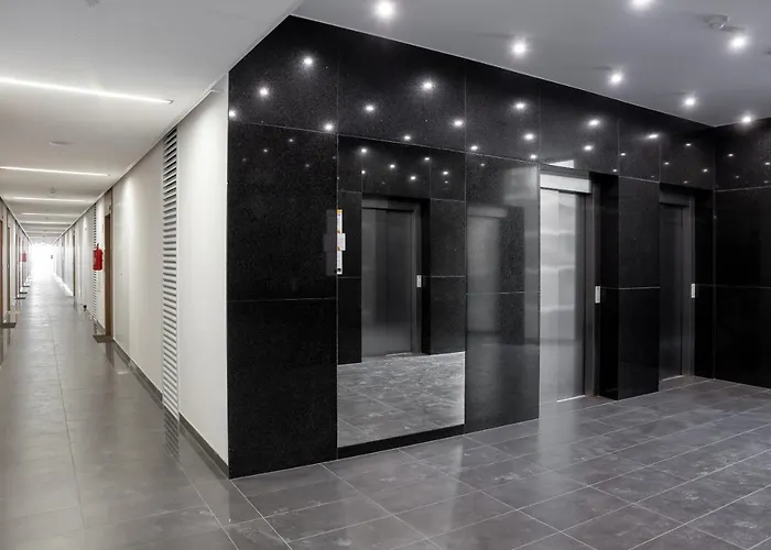 Yellow Sunset وارسو