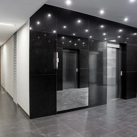 Yellow Sunset ワルシャワ